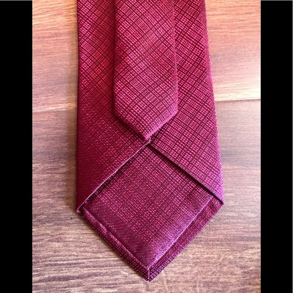 🍁SALE🍁 CALVIN KLEIN 100% Silk Red Necktie XL - Picture 5 of 9